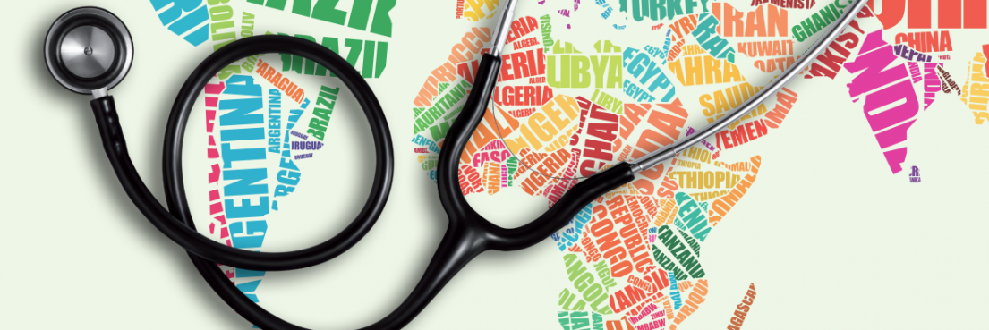 Weltkarte aus Ländernamen in verschiedenen Farben, darüber ein schwarzes Stethoskop mit silbernen Teilen