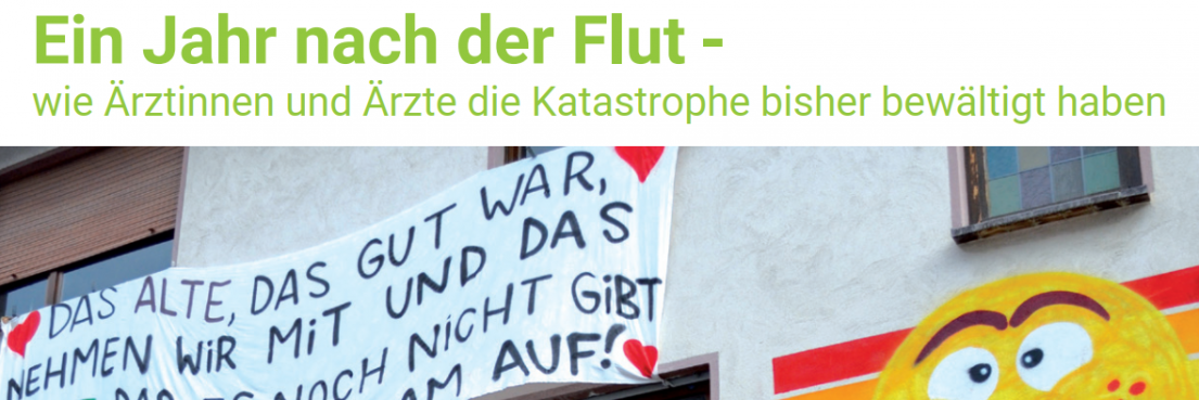 Bunte Wand mit Graffiti, darunter ein großes gelbes Smiley vor Regenbogenstreifen und der Schriftzug 'KEINE OPTION'. Darüber ein Banner mit Text zum Wideraufbau.